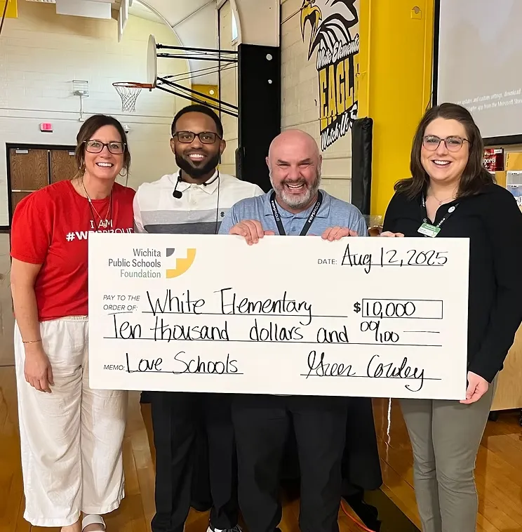 Promoting students-slider-4